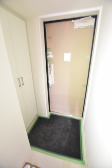 玄関　同物件、別物件のお写真です。ご参考までにご覧ください。