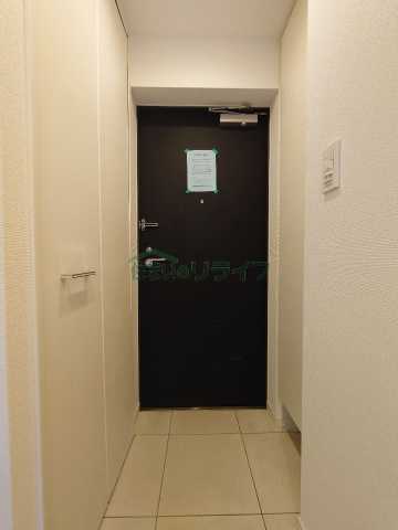 玄関　別部屋参考写真となります。