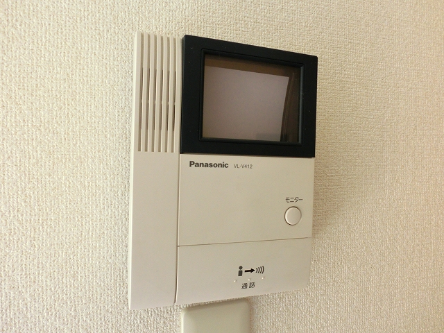 セキュリティ　●事前に来訪者をチェックできるＴＶドアホン。