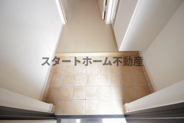 玄関　収納もある玄関です