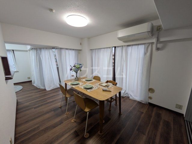 オーベルグランディオ八千代中央参番館の居間写真