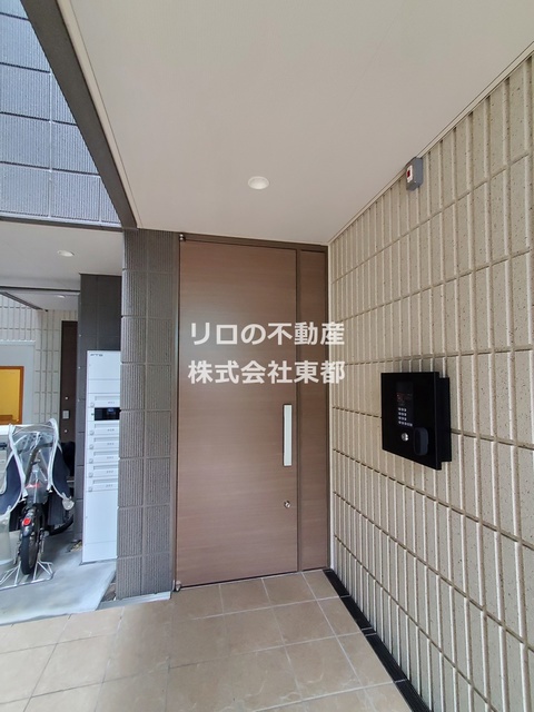 エントランス　セキュリティも安心ですね♪