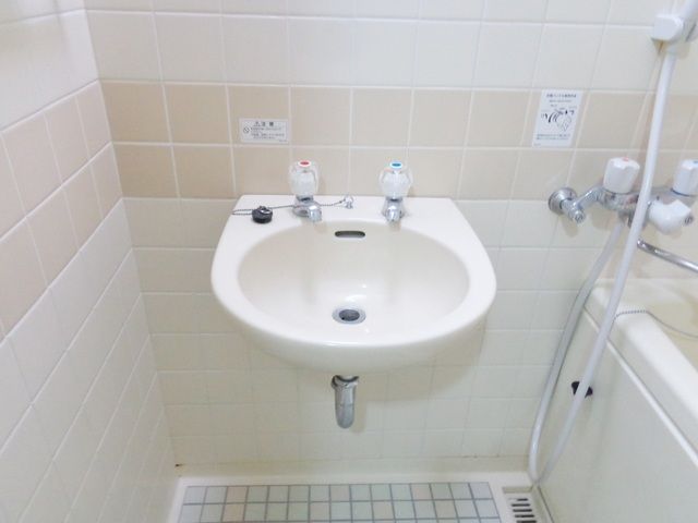 洗面設備　※他号室参照写真※