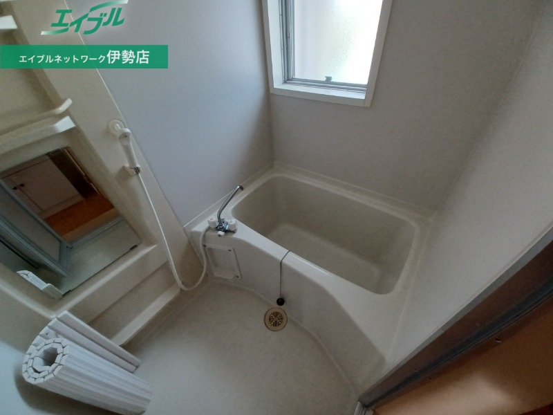 バス・シャワールーム　別部屋の写真です