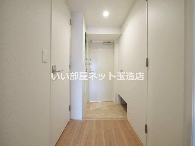セレニテ谷町四丁目アリエの玄関写真