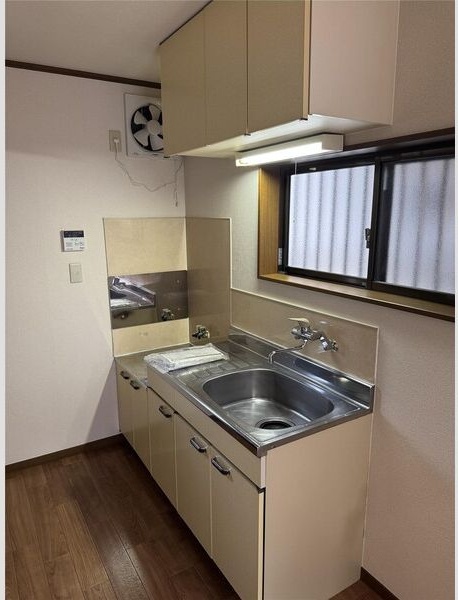 ＪＲ東海道本線 大府駅 徒歩41分 2階建 築28年のキッチン写真