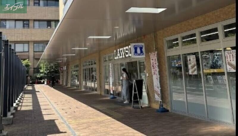 コンビニ　ローソン岡大病院店（コンビニ）まで271m