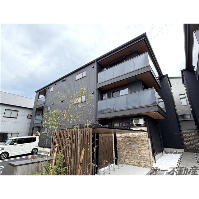 エントランス　建物外観