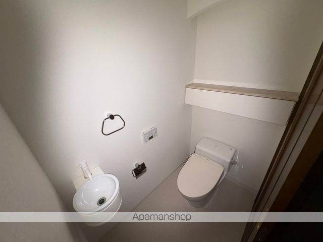 Cross Season 甲子園のトイレ写真