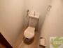 トイレ　こちらはトイレです。清潔感があり、安心して使用できます。