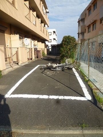駐車場　★お部屋探しはタウンハウジング高幡不動店まで★
