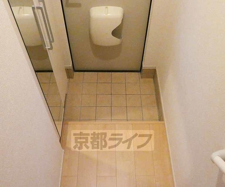 アマルフィ伏見桃山の玄関写真