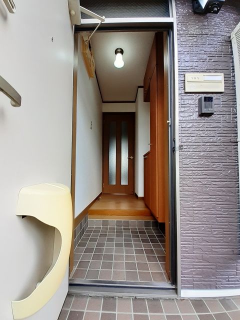 フォレスタ大脇谷の玄関写真