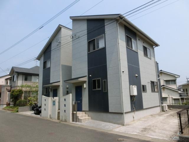 ＪＲ鹿児島本線 遠賀川駅 バス乗車時間：16分 最寄りバス停で下車 徒歩1分 築20年