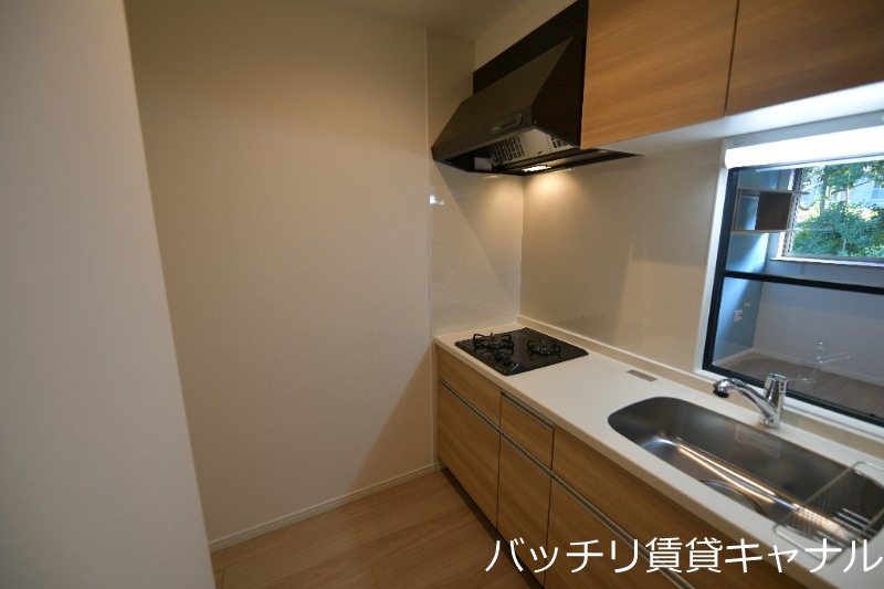 キッチン　類似写真使用のため、現状を優先致します。