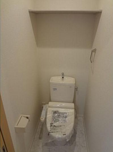 都営大江戸線 新御徒町駅 徒歩6分 3階建 築12年のトイレ写真