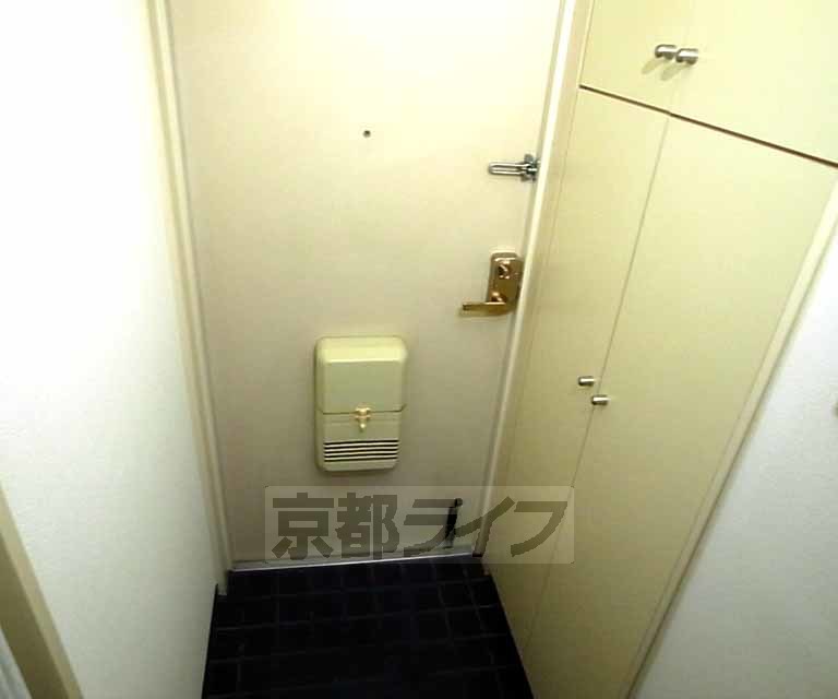 ライオンズマンション四条西洞院の玄関写真