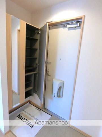 ＪＲ常磐線 南仙台駅 徒歩18分 3階建 築13年の玄関写真
