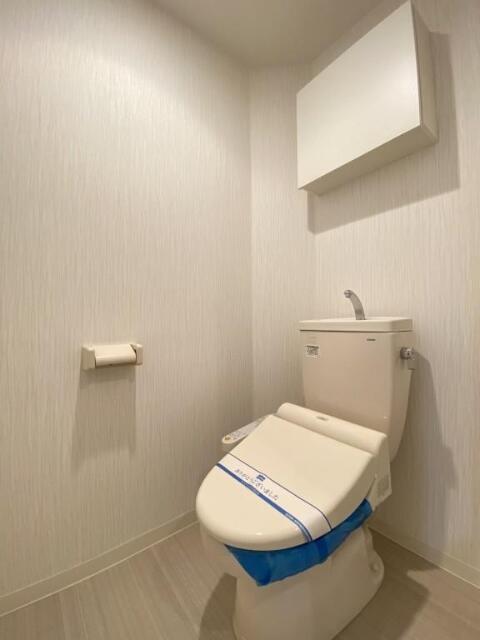 東京メトロ南北線 白金高輪駅 徒歩8分 9階建 築14年のトイレ写真
