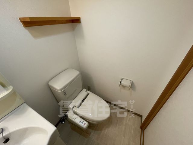 ＪＲ東海道本線 西大路駅 徒歩11分 2階建 築18年のトイレ写真