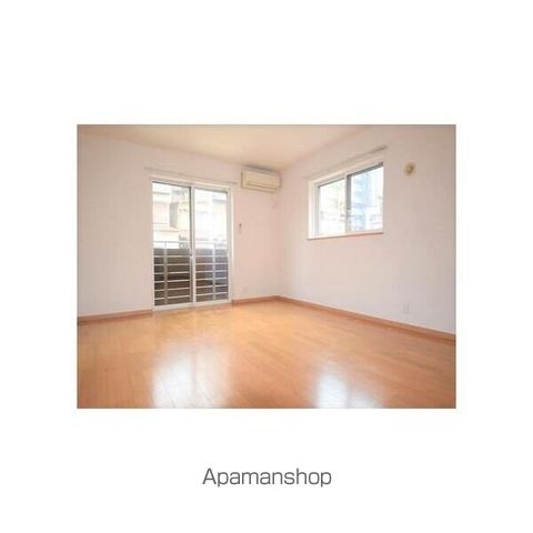 クレール戸田町 A棟の居間写真