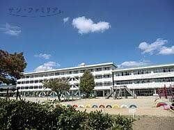 小学校　豊川市立牛久保小学校（小学校）まで958m
