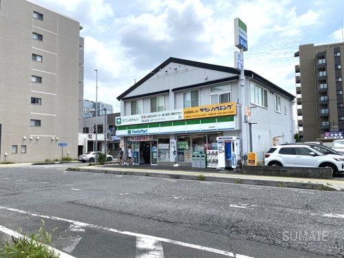 コンビニ　ファミリーマート土呂駅前店（コンビニ）まで227m