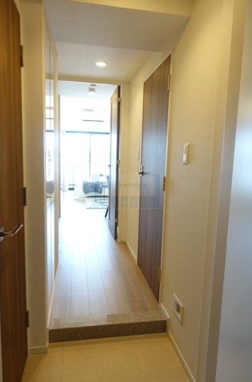 玄関　広々とした玄関部分