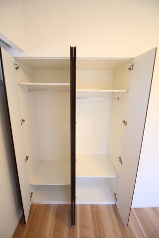 収納　（別タイプ参考写真）ルクシェール王子　北区堀船2