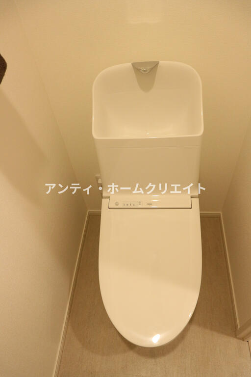 トイレ　同タイプ4階モデルルーム写真