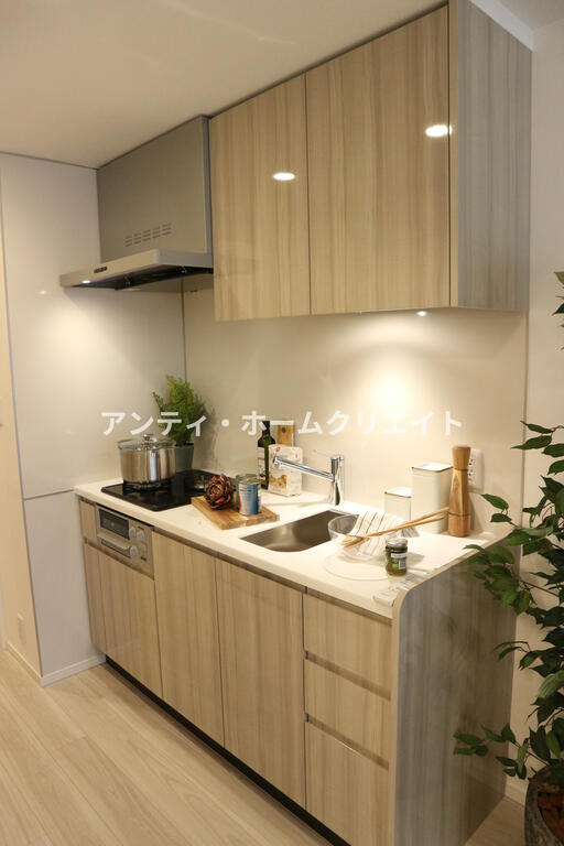 キッチン　同タイプ4階モデルルーム写真、家具備品等は付帯しません