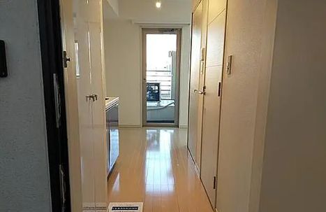 玄関　参考写真：別部屋タイプ