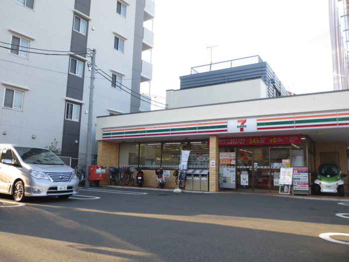 コンビニ　セブンイレブン（コンビニ）まで70m