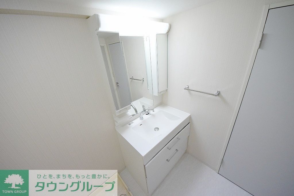 洗面設備　お問合せは(株)タウンハウジングレジデンス事業部　赤坂店・…