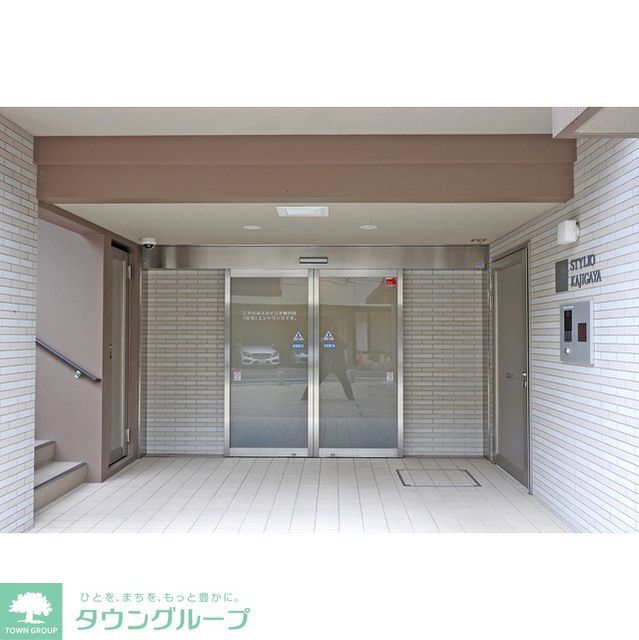 エントランス　※裏エントランス