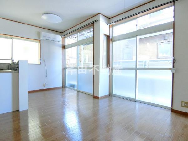 ＪＲ信越本線 長野駅 徒歩30分 2階建 築39年の居間写真