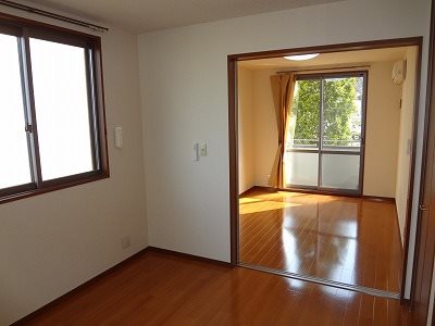 居室・リビング　他の号室の参考画像です。
