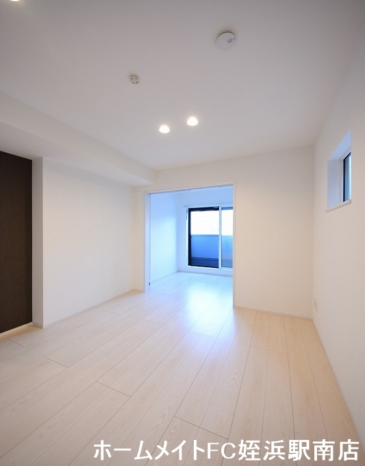 居室・リビング　★築浅のお部屋で新生活スタート！★