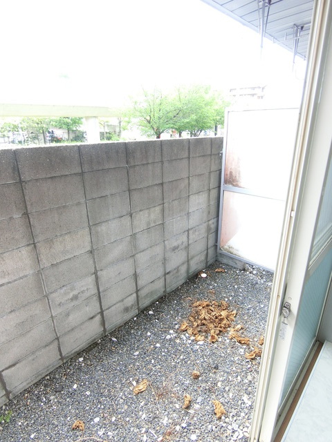 バルコニー　１階専用庭き
