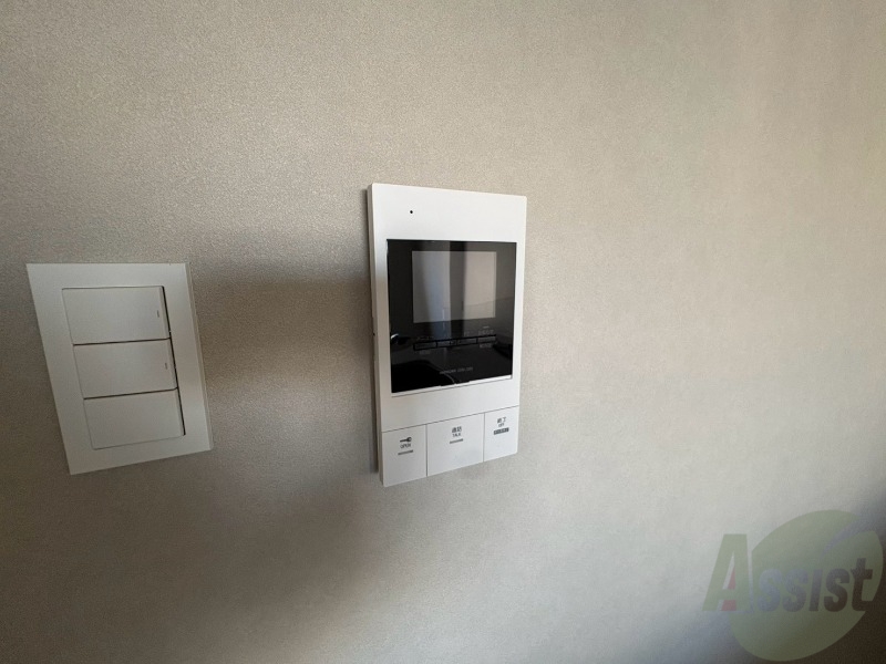 セキュリティ　ＴＶモニター付インターホンです。来客者の顔が見えるので安心！
