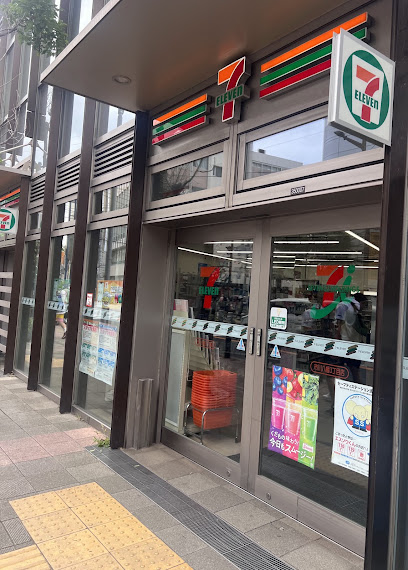 コンビニ　セブンイレブン 市川八幡3丁目店（コンビニ）まで90m