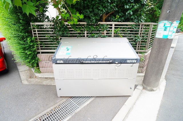 その他共有部分　敷地内ごみ置き場です♪