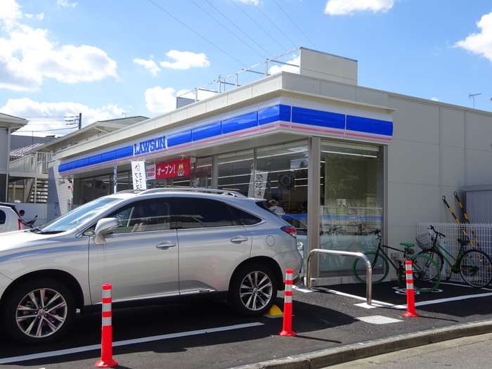 コンビニ　ローソン狛江岩戸北三丁目店（コンビニ）まで500m