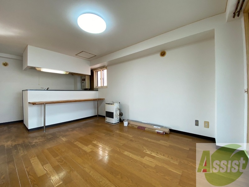 居室・リビング　広くてキレイなお部屋が広がっていて、充実した生活が送れそう。