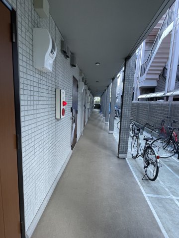 京王線 聖蹟桜ケ丘駅 徒歩4分 3階建 築8年の外観写真
