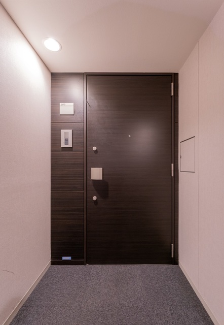 玄関　※写真は同タイプ住戸です。