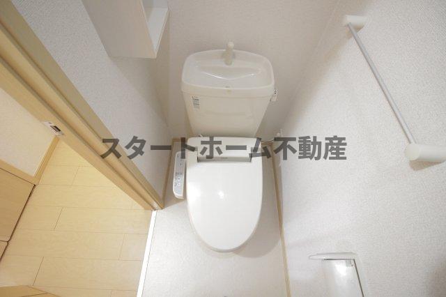 トイレ　落ち着いたトイレです