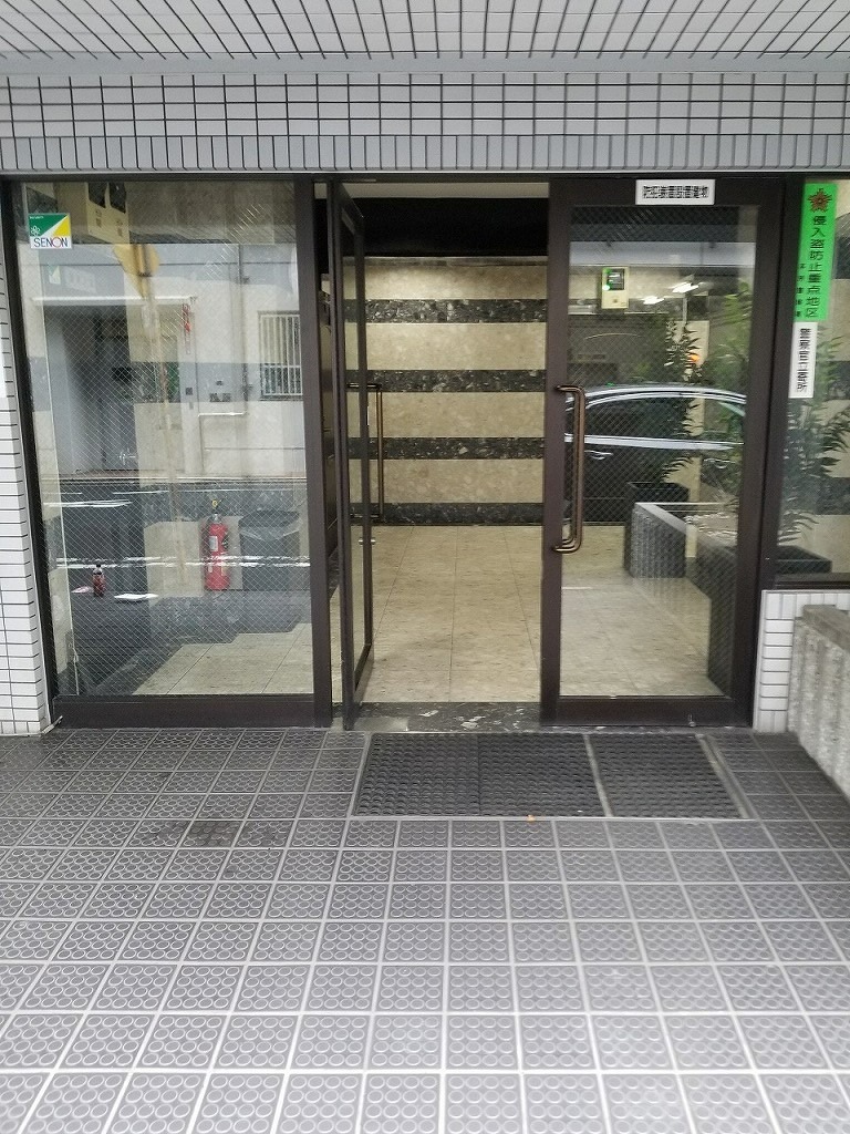 エントランス
