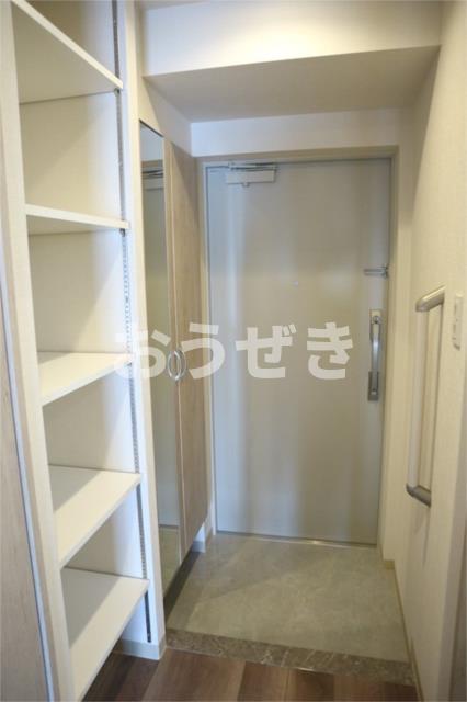 玄関　※同仕様参考写真