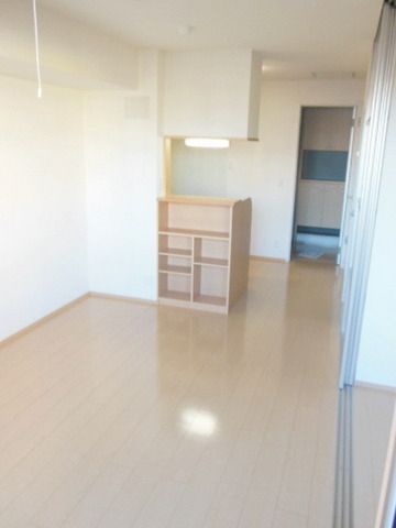 ボナールK壱番館の居間写真